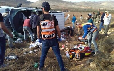 La scène d'un accident de voiture suite à une attaque présumée de colons en Cisjordanie le 24 novembre 2021. (United Hatzala)