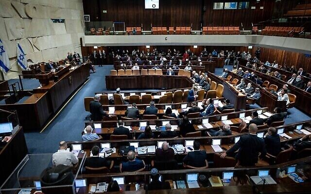 Une séance plénière à la Knesset de Jérusalem, le 5 janvier 2022. (Crédit : Yonatan Sindel/Flash90)