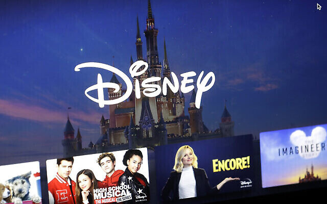 Le menu du service de streaming de films et de divertissements Disney Plus sur un écran d'ordinateur. (AP Photo/Steven Senne, File)