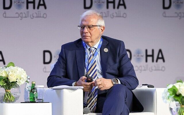 Le haut représentant de l'UE pour les affaires étrangères et la politique de sécurité, Josep Borrell, participe à une session plénière intitulée "Transformer pour une nouvelle ère", lors du Forum de Doha, dans la capitale du Qatar, le 26 mars 2022. (Crédit : Karim Jaafar/AFP)