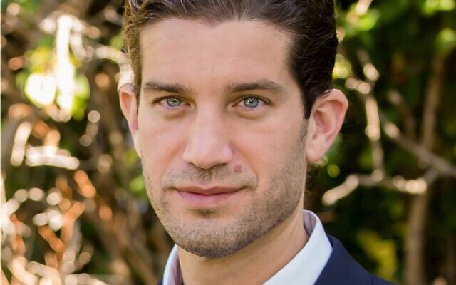 Le nouveau maire de Surfside, Shlomo Danzinger. (Crédit : LinkedIn)