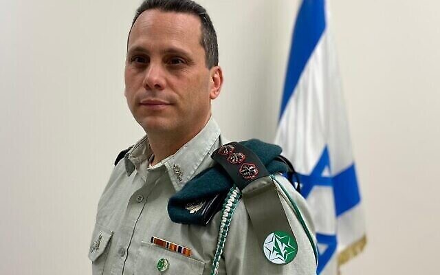 Le Col. Kobi Mandelblit, nommé censeur militaire du pays, le 24 mars 2022. (Crédit : Armée israélienne)