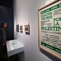 L'exposition "Juifs et musulmans de la France coloniale à nos jours", au Musée de l'histoire de l'immigration, à Paris, le 31 mars 2022. (Crédit : Emmanuel DUNAND / AFP)