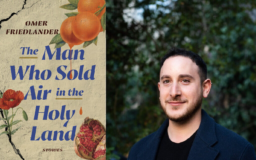 L'auteur Omer Friedlander et son nouveau livre, "L'homme qui vendait de l'air en Terre Sainte". (Crédit: Igname Traiber)