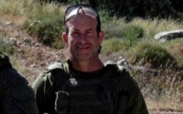 Le commando de police, le sergent-major Noam Raz, 47 ans, tué lors d'une opération à Jénine, le 13 mai 2022. (Crédit : Police)