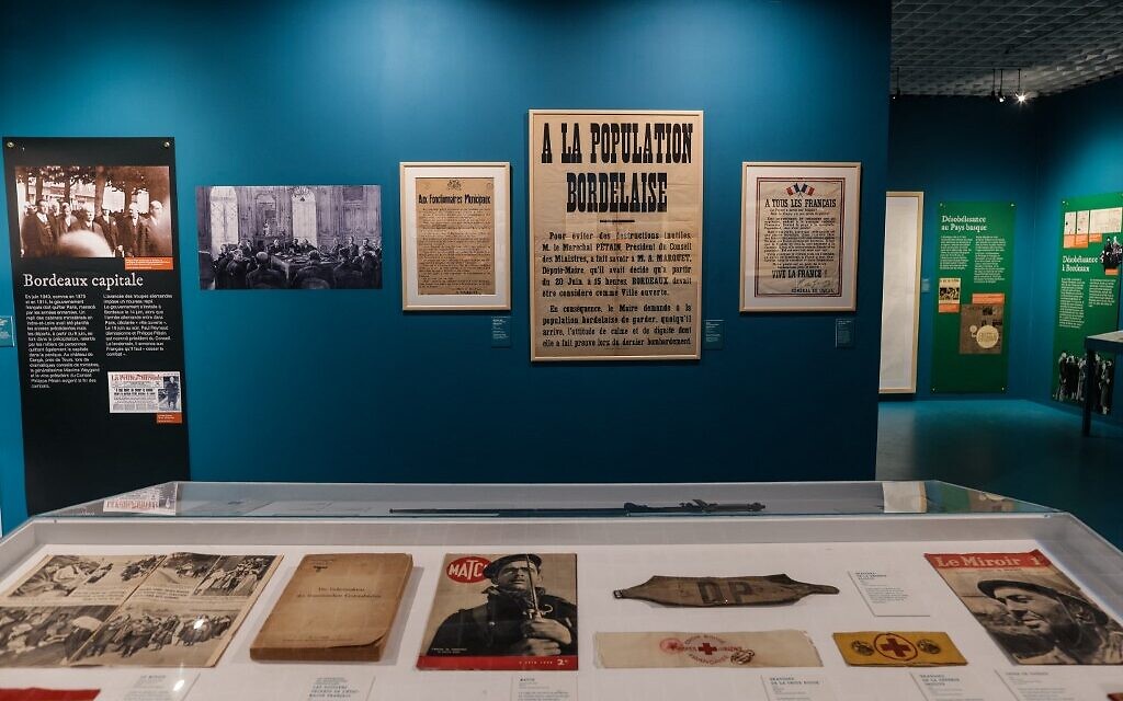 Vue générale de l'exposition "Candélabre" Aristides de Sousa Mendes, un consul en résistance" qui se tient au musée d'Aquitaine jusqu'au 2 octobre 2022. (Crédit : Thibaud MORITZ / AFP)