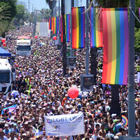 Défilé de la Gay Pride à Tel Aviv, le 10 juin 2022. (Crédit: Tomer Neuberg/Flash90)
