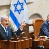 Benjamin Netanyahu à la Knesset avant la dissolution du gouvernement, le 30 juin 2022. (Crédit : Olivier Fitoussi/Flash90)