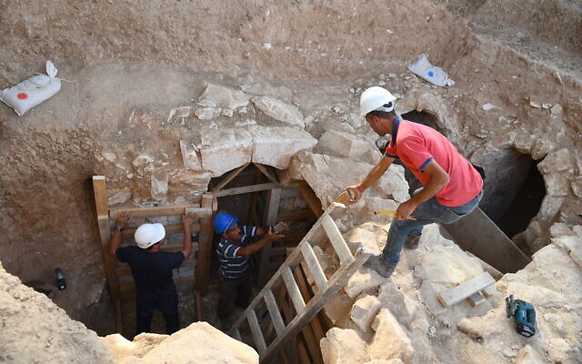 Les fouilles à Rahat. (Crédit : Yoli Schwartz/Autorité israélienne des antiquités)