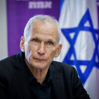 Le ministre de la Sécurité intérieure Omer Barlev assistant à une réunion des Travaillistes à la Knesset, à Jérusalem, le 16 mai 2022. (Crédit : Olivier Fitoussi/Flash90)