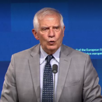 Le chef de la diplomatie européenne Josep Borrell annonçant la reprise du Conseil d'association avec Israël, le 18 juillet 2022. (Crédit : Capture d'écran)