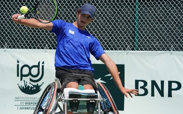 Sergei Lysov, joueur israélien de tennis en fauteuil roulant. (Crédit : Mathilde Dusol / itftennis.com)