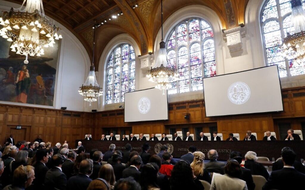 Une session de la Cour internationale de justice, à La Haye, le 1er octobre 2018. (Crédit : Bas Zerwinski/ANP/AFP)