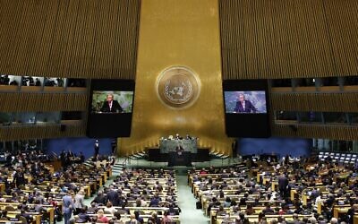 Le Secrétaire général des Nations Unies, Antonio Guterres, s'adresse à la 77e session de l'Assemblée générale au siège de l'ONU à New York, le 20 septembre 2022. (Crédit : Anna Moneymaker / GETTY IMAGES NORTH AMERICA / Getty Images via AFP)