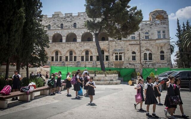 Illustration : Une école à Jérusalem Est, le 16 juin 2015. (Crédit : Hadas Parush/Flash90)