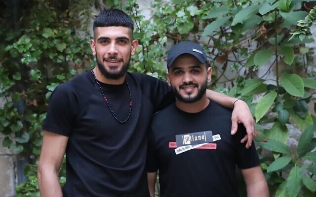 Ibrahim Nabulsi, à gauche, et Musab Shtayyeh sur une photo non datée. (Crédit : Autorisation)