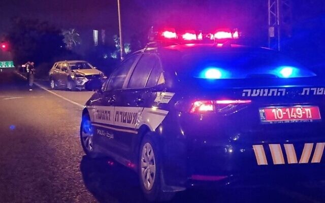 Photo d'illustration : Une voiture de police sur la scène d'un crime. (Crédit : Police israélienne)