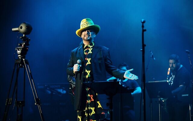 Le chanteur de Culture Club, Boy George, sur scène lors d'un concert à Tel Aviv, le 7 novembre 2017. (Autorisation)