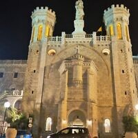 La maison d’hôtes/ église/ couvent Notre Dame, située juste à deux pas de la Vieille Ville de Jérusalem. (Crédit : Shmuel Bar-Am)