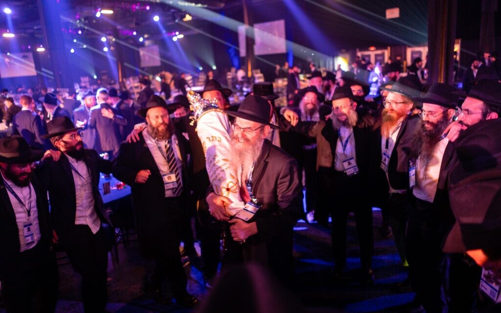 La convention annuelle du mouvement Habad à Edison, New Jersey, le 20 novembre 2022. (Crédit : Luke Tress/Times of Israel)