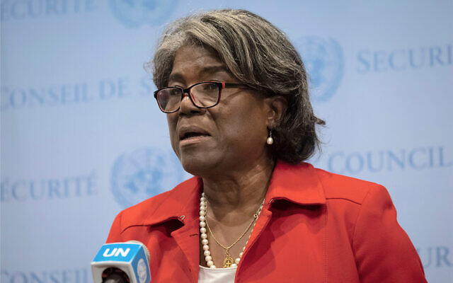 La représentante des États-Unis auprès des Nations unies, Linda Thomas-Greenfield, s'exprimant lors d'une conférence de presse, au Conseil de sécurité des Nations unies, le 7 septembre 2022. (Crédit : AP Photo/Yuki Iwamura)