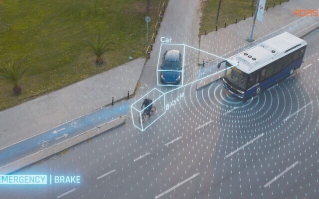 Une capture d'écran d'une vidéo montrant une simulation d'un bus à conduite autonome. (Capture d'écran/ Adastec, utilisée conformément à l'article 27a de la loi sur le droit d'auteur)