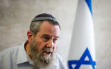 Le chef de Noam, Avi Maoz, lors d'une réunion de faction à la Knesset, le 5 décembre 2022. (Crédit : Olivier Fitoussi/Flash90)