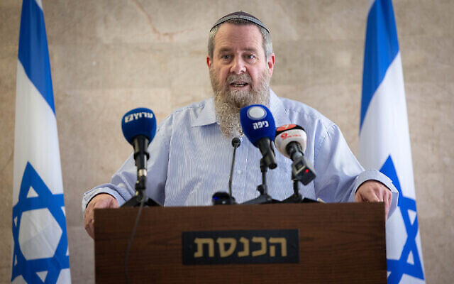 Le leader du parti Noam, Avi Maoz, s’exprime lors d’une réunion de faction à la Knesset à Jérusalem, le 12 décembre 2022. (Crédit : Yonatan Sindel/Flash90)
