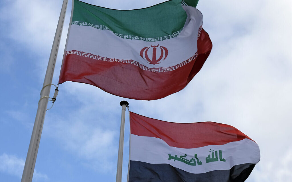 Drapeaux nationaux de l'Iran et de l'Irak. (Crédit : iStock)