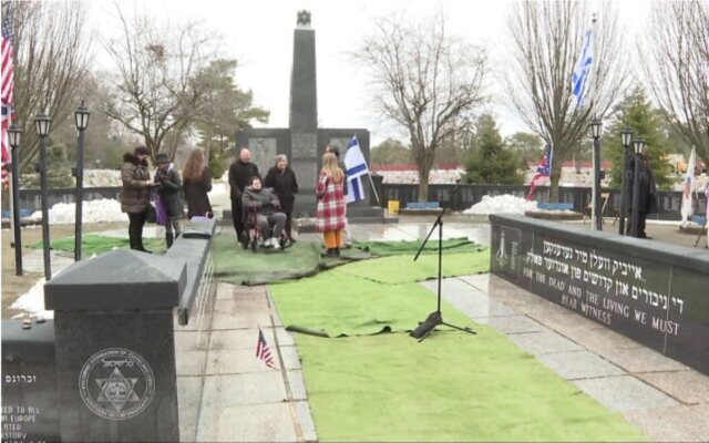 Une cérémonie a lieu au mémorial de la Shoah Kol Israel de Bedford Ohio après que le gouvernement fédéral l'a reconnu comme mémorial national, le 30 décembre 2022. (Autorisation)