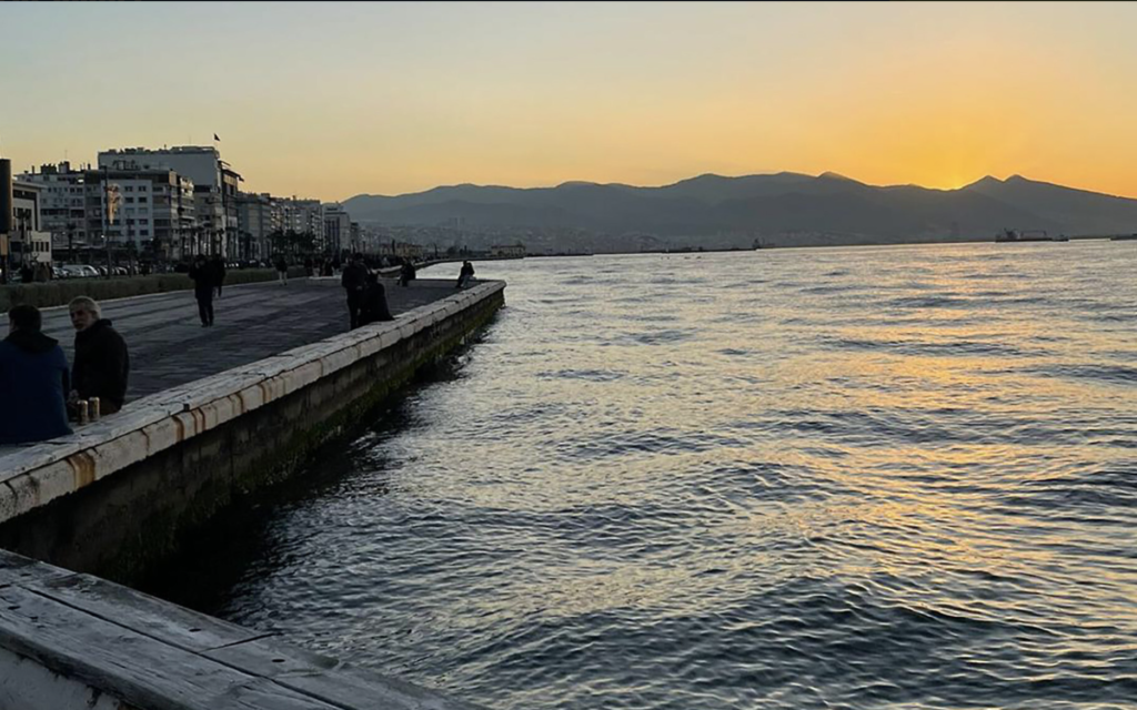 Izmir, située sur la côte égéenne de la Turquie. (Crédit : David I. Klein/JTA)