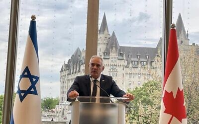 L'ambassadeur d'Israël au Canada Ronen Hoffman sur une photo non datée. (Crédit 
: Ronen Hoffman/Twitter)