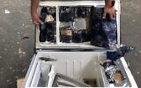 Pilules de Captagon trouvées dans une cargaison de réfrigérateurs de bureau de la Cisjordanie vers la bande de Gaza, le 30 janvier 2023. (Crédit : Ministère de la Défense)