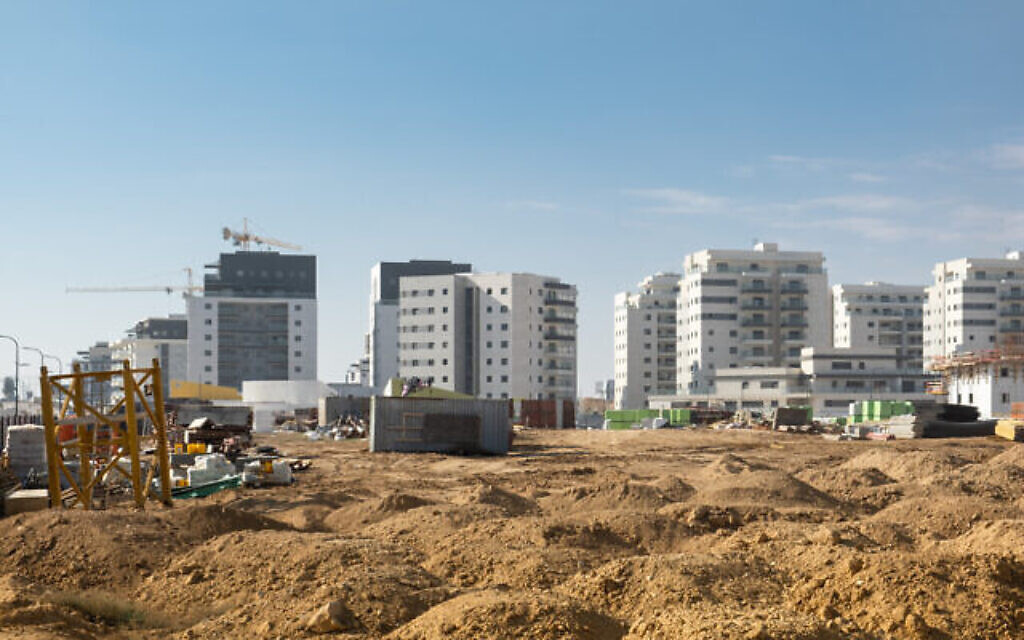 Un chantier de construction, dans le sud d’Israël, en mai 2022. (Crédit : Roman Mykhalchuk via iStock par Getty Images)