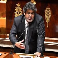 Le député français apparenté "Les Républicains" Meyer Habib à l'Assemblée nationale, à Paris, le 28 novembre 2022. (Crédit : Emmanuel DUNAND / AFP)