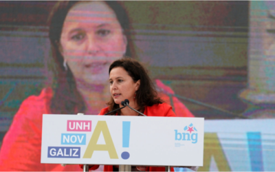 Ana Miranda prend la parole lors d'un rassemblement à Coruña, en Espagne, le 10 juillet 2020. (Crédit : Cristina Andina/Getty Images)