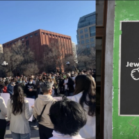 Un événement Jews For Asians, à New York, en mars 2021. (Crédit : JTA)