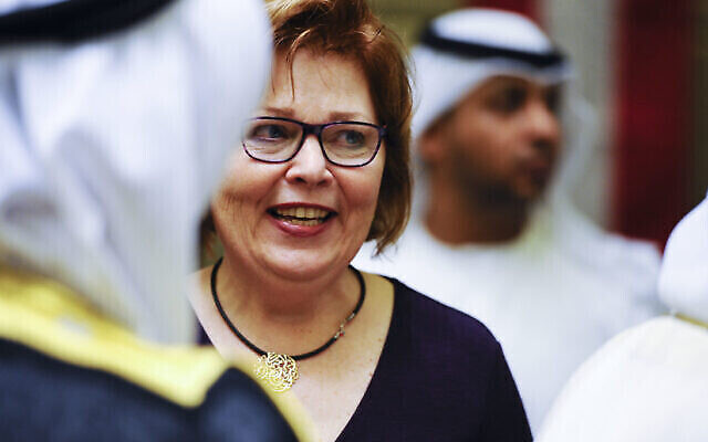 Barbara Leaf, alors ambassadrice des États-Unis aux Émirats arabes unis (Crédit : Tech. Sgt. Anthony Nelson Jr./US Air Force)