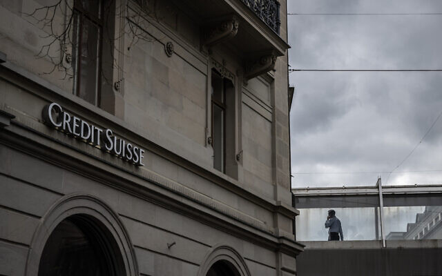 Le siège de la banque Credit Suisse à Zurich, le 20 mars 2023. (Crédit : Fabrice COFFRINI / AFP)