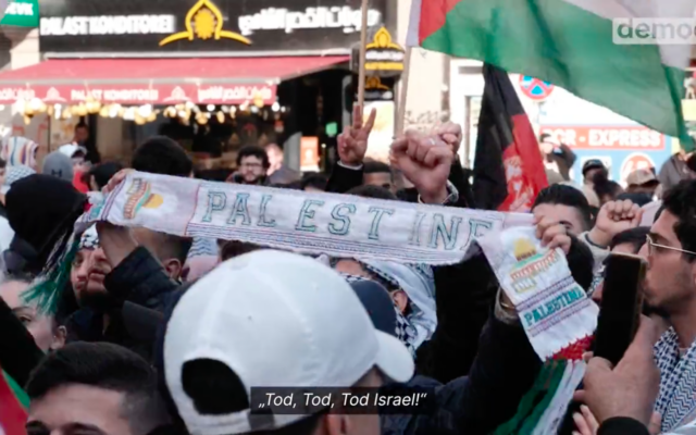 Capture d’écran d’une manifestation pro-palestinienne à Berlin, le 8 avril 2023. (Crédit : collectif Democ)