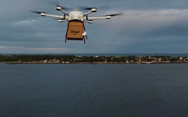 Le drone de livraison DLV2 de Speedbird Aero volant dans la ville d'Aracaju, au Brésil. (Autorisation)