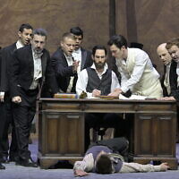 Extrait de "Theodor", le nouvel opéra original en hébreu sur Theodor Herzl, dont la première aura lieu le 10 mai 2023 à l'Opéra d'Israël (Crédit : Israeli Opera)