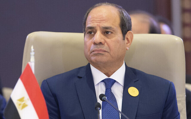 Le président égyptien Abdel-Fattah el-Sissi assistant au sommet de la Ligue arabe à Jeddah, en Arabie saoudite, le 19 mai 2023. (Crédit : Agence de presse saoudienne via AP)