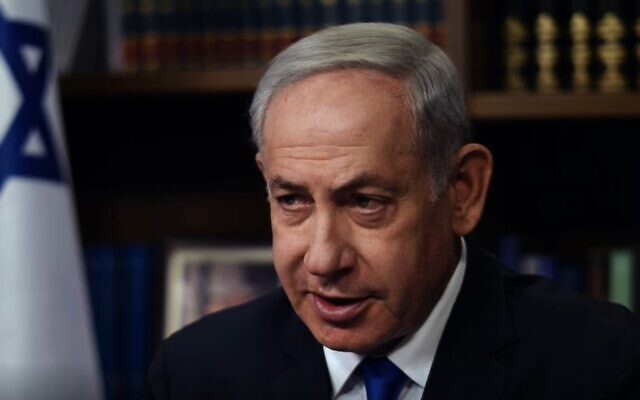 Le Premier ministre Benjamin Netanyahu s'adressant à Sky News, le 9 juin 2023. (Crédit : Capture d'écran vidéo ; utilisée conformément à l'article 27a de la loi sur le droit d'auteur)