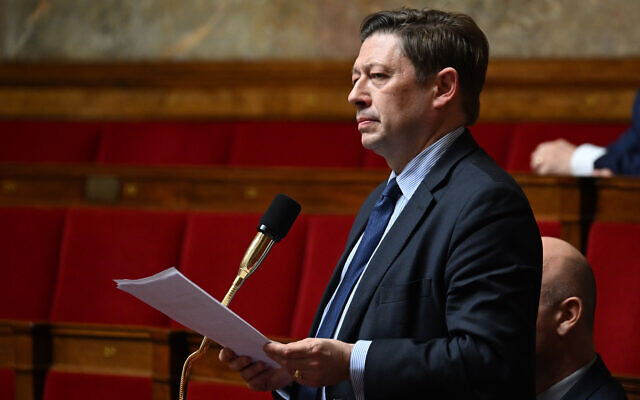 Le député LR Jean-Louis Thiériot, le 12 juin 2023 à l’Assemblée nationale, à Paris. (Crédit : EMMANUEL DUNAND / AFP)