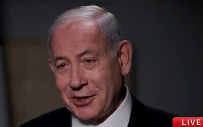 Le Premier ministre Benjamin Netanyahu parlant à CNN de la normalisation saoudienne, le 23 septembre 2023 (Crédit : Capture d'écran CNN)