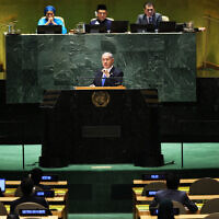 Le Premier ministre Benjamin Netanyahu pendant son discours devant l'Assemblée générale des Nations Unies à New York, le 22 septembre 2023. (Crédit :  Michael M. Santiago / Getty Images via AFP)