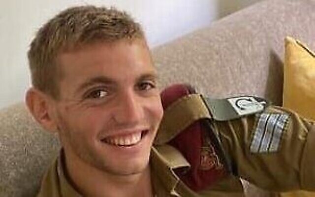 Le sergent-chef Jonathan Savitsky, 21 ans, tué au combat à Kissufim le 7 octobre 2023. (Crédit : Autorisation)