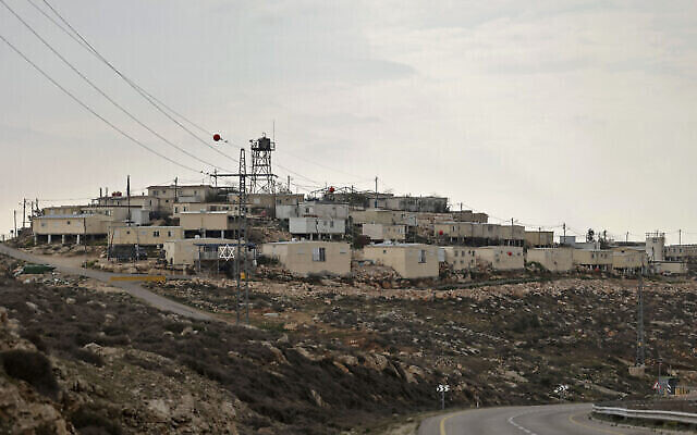 Dossier : Vue de l'implantation d'Asael en Cisjordanie le 13 février 2023. (Crédit : Hazem Bader/AFP)