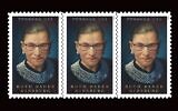 Le tout nouveau timbre de la Poste américaine créé en l’honneur de feue la célèbre juge juive de la Cour suprême, Ruth Bader Ginsburg, le 2 octobre 2023. (Crédit : USPS)